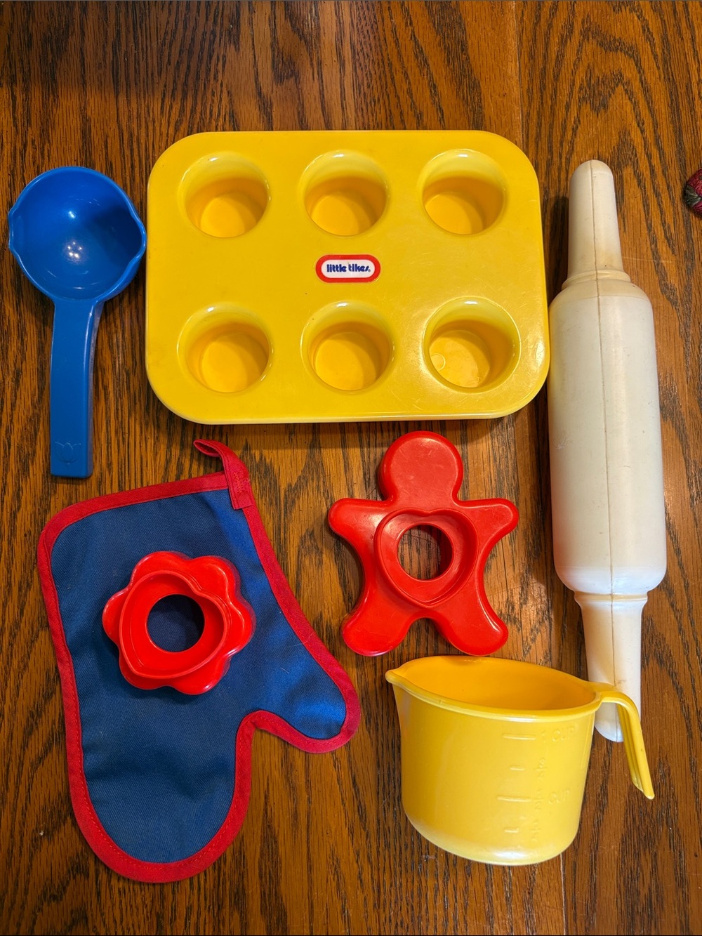 Vintage Little Tikes Kitchen Ware Playset - Complete Set